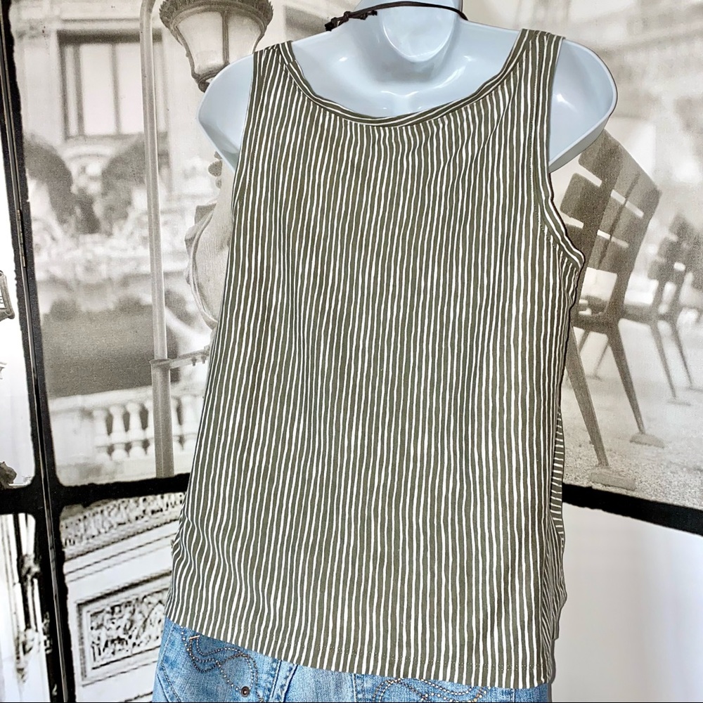 NWT EDDIE BAUER | Ladies Gate Check Mixed-Stripe U-Neck Tank Top Sz M Easy Care - Picture 3 of 15